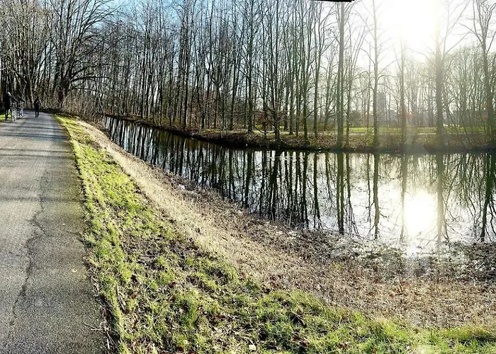 Accommodatie bij particulieren A Double Bedroom Next To Zuidplein Metro Station And Ahoy Arena Available For One Person *